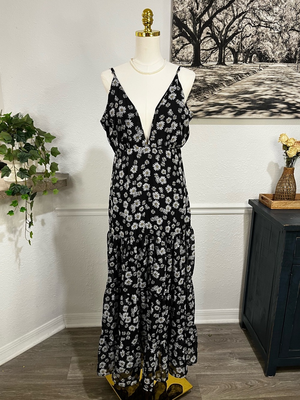 NY Collection Black Maxi Dress with White Daisy Print